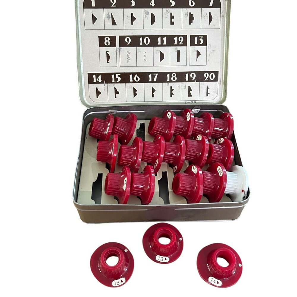 Vintage Sewing Machine Fashion Discs Set in Metal Box | Automatic Sew Discs Simi